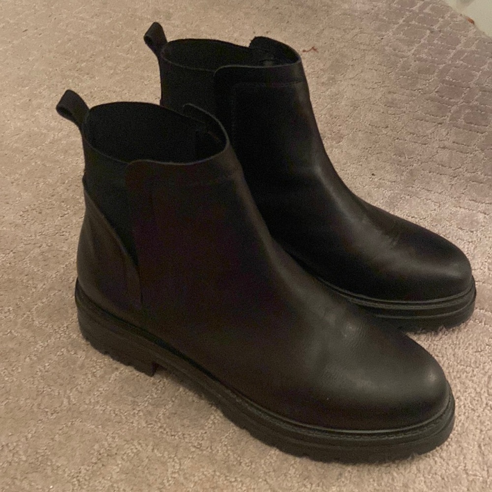 Steve Madden Chelsea boot